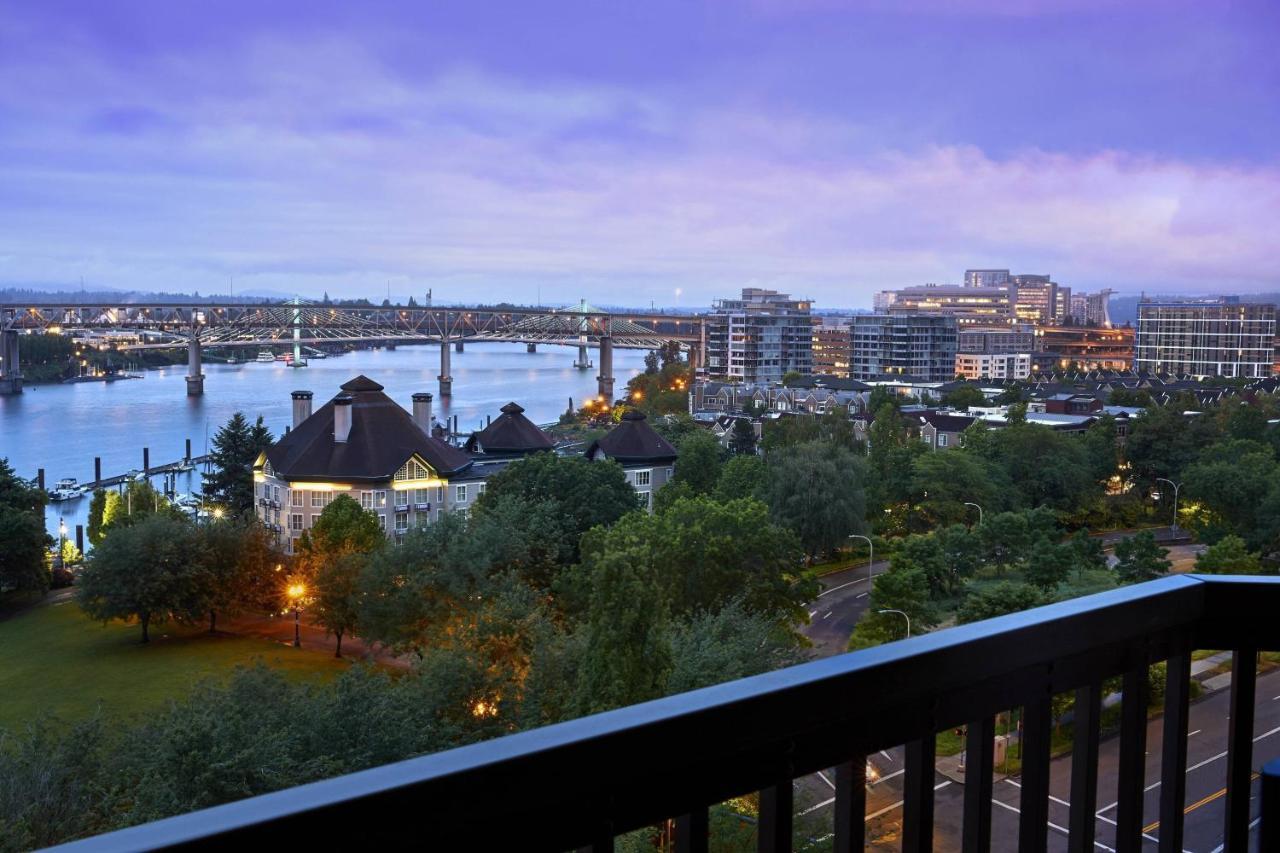 Готель Portland Marriott Downtown Waterfront Екстер'єр фото
