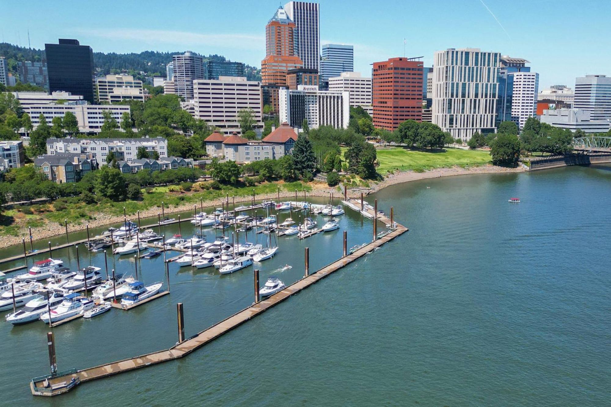 Готель Portland Marriott Downtown Waterfront Екстер'єр фото