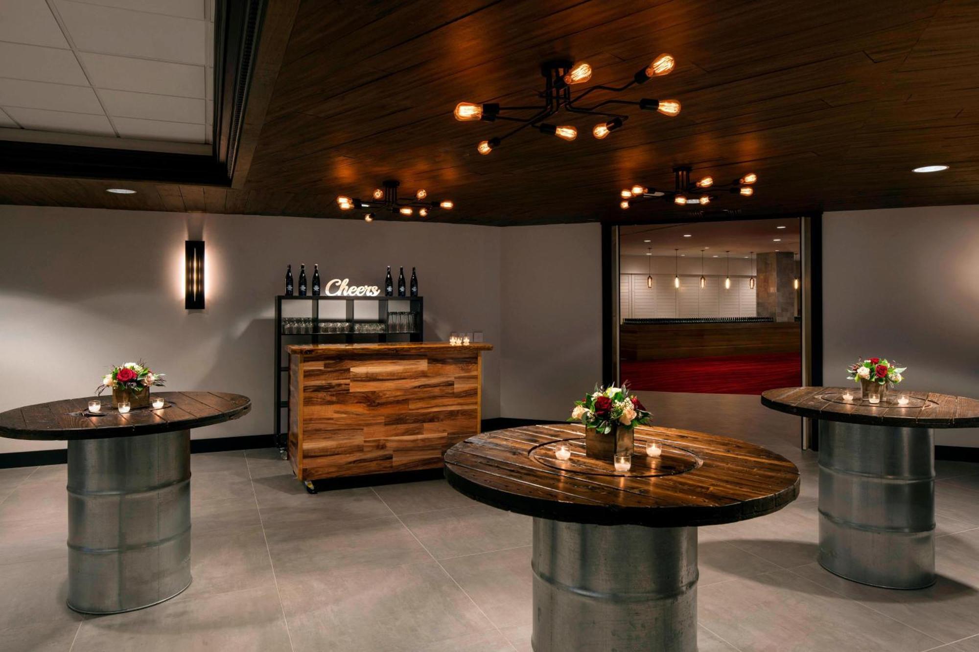 Готель Portland Marriott Downtown Waterfront Екстер'єр фото